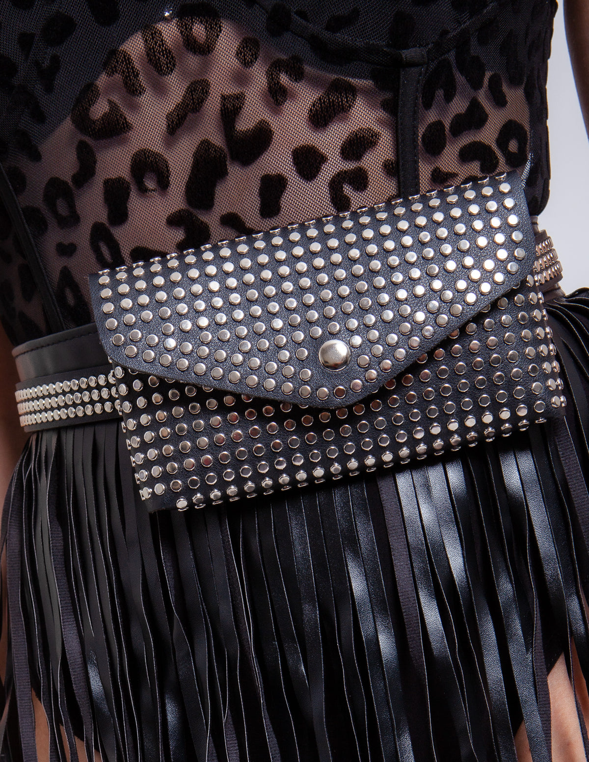 Bauchtasche schwarz mit Gürtel