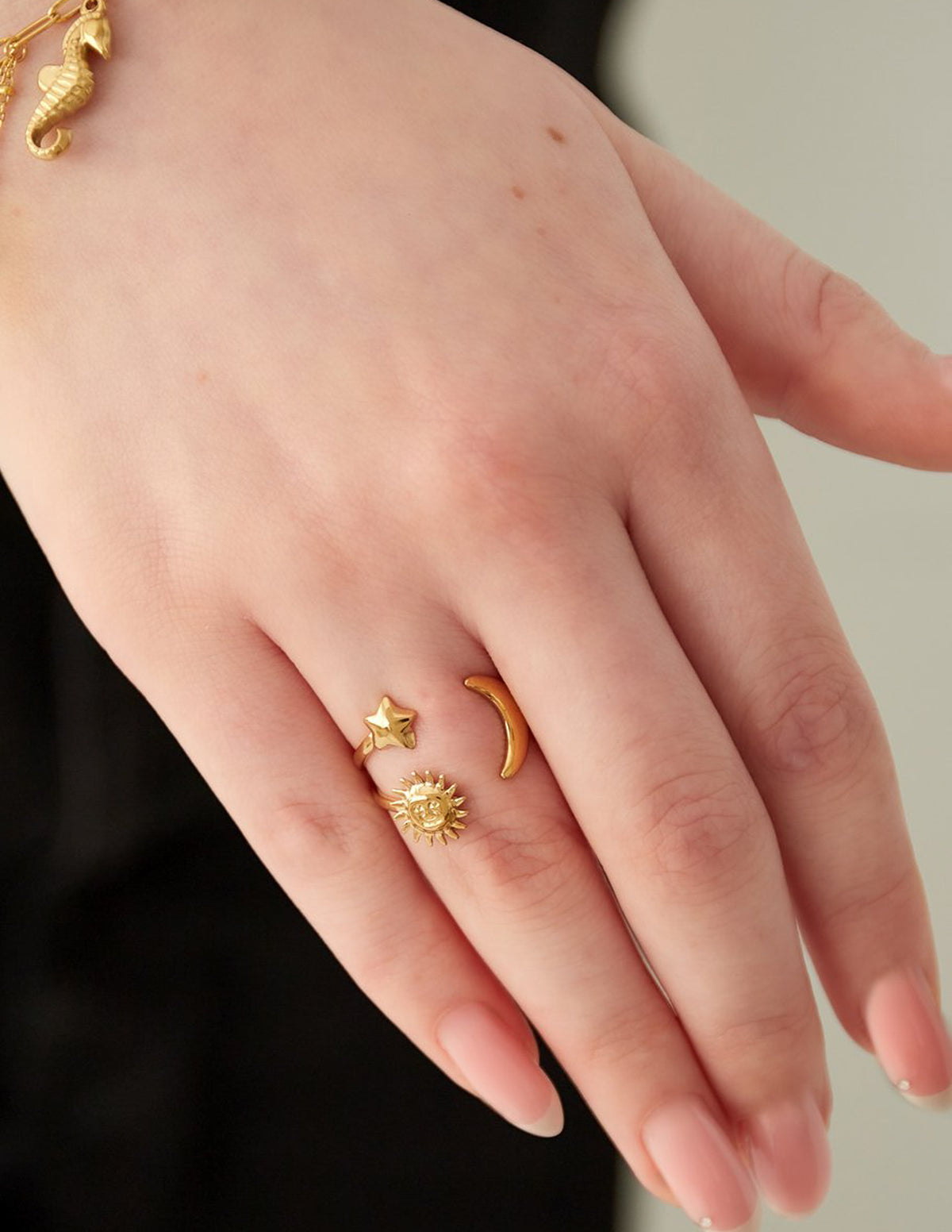 Festival Ring „Sun, Moon & Magic“ – Goldfarben